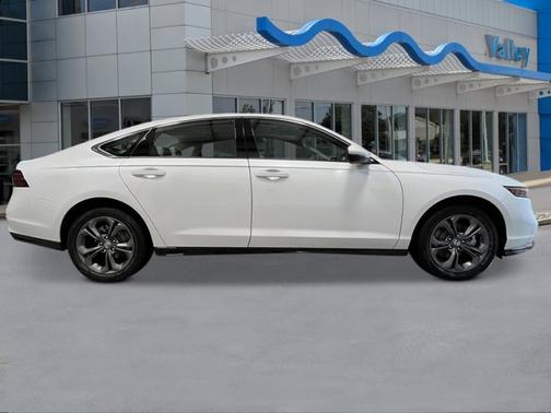 Platinum White Pearl 2026 Honda Accord Hybrid EX-L