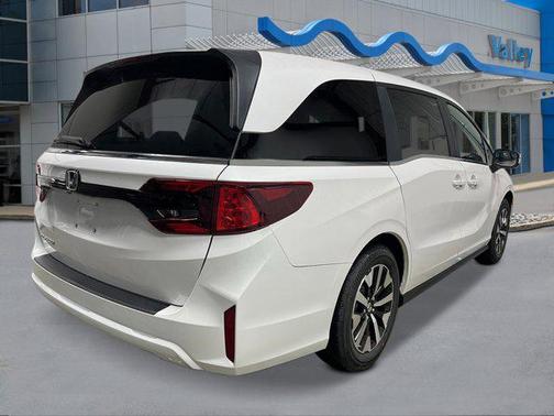 Platinum White Pearl 2026 Honda Odyssey EX-L