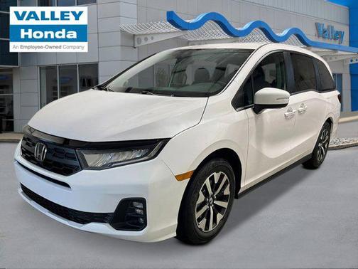 Platinum White Pearl 2026 Honda Odyssey EX-L