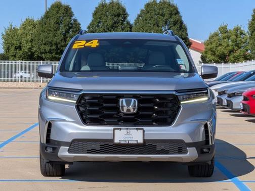 2024 Honda Pilot Touring 8-Passenger