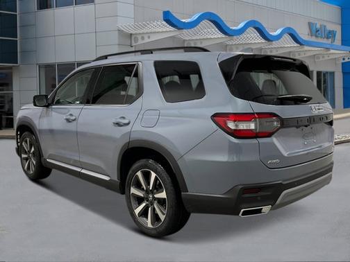 2025 Honda Pilot Touring 8-Passenger