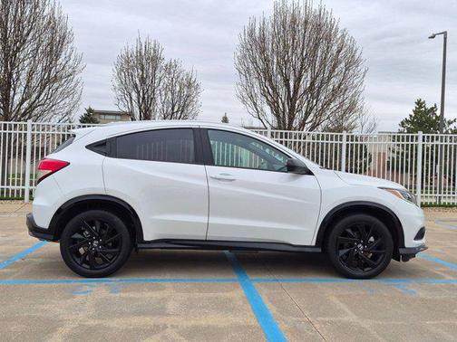 2022 Honda HR-V AWD Sport