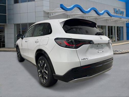 Platinum White Pearl 2026 Honda HR-V EX-L
