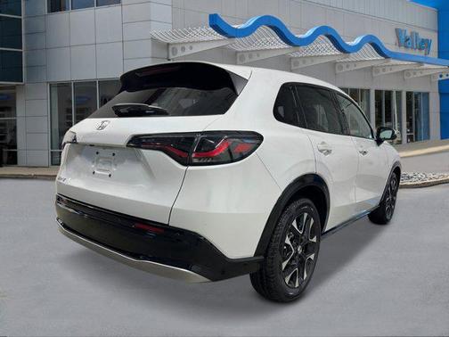 Platinum White Pearl 2026 Honda HR-V EX-L