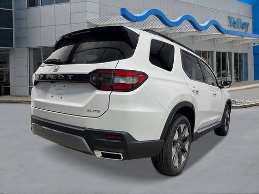 Platinum White Pearl 2026 Honda Pilot Elite