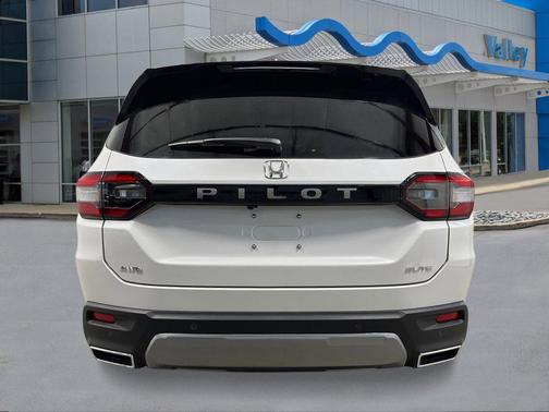 Platinum White Pearl 2026 Honda Pilot Elite
