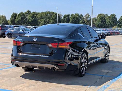 2020 Nissan Altima SR FWD