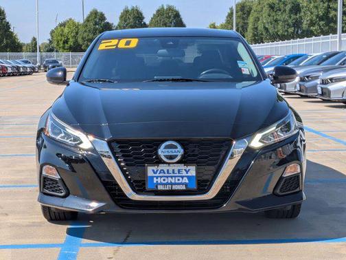 2020 Nissan Altima SR FWD