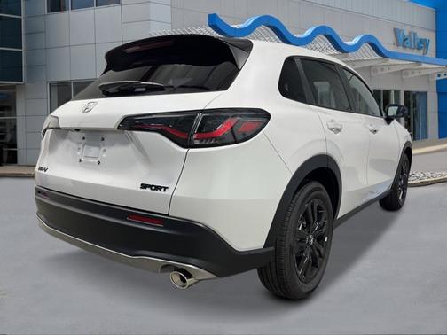 Platinum White Pearl 2026 Honda HR-V AWD Sport