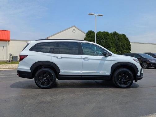 2022 Honda Pilot AWD TrailSport