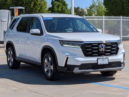 Platinum White Pearl 2023 Honda Pilot AWD EX-L 7 Passenger