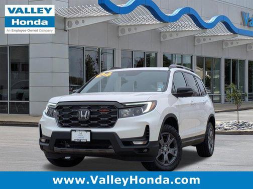 Platinum White Pearl 2024 Honda Passport AWD TrailSport