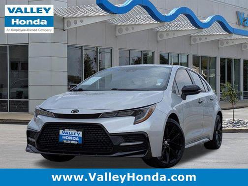 Classic Silver Metallic 2022 Toyota Corolla SE