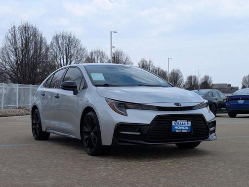 Classic Silver Metallic 2022 Toyota Corolla SE