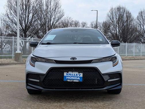 Classic Silver Metallic 2022 Toyota Corolla SE