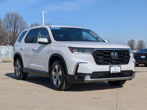 2023 Honda Pilot AWD EX-L 7 Passenger