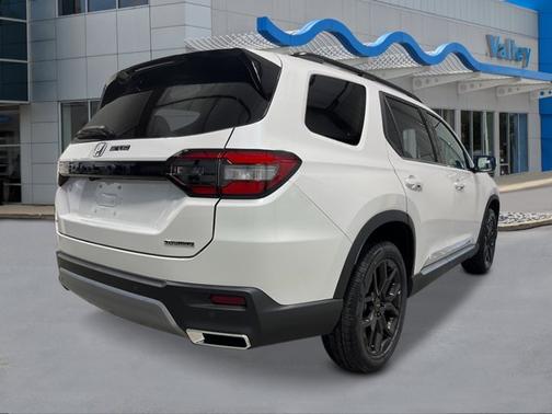 2025 Honda Pilot Touring 8-Passenger