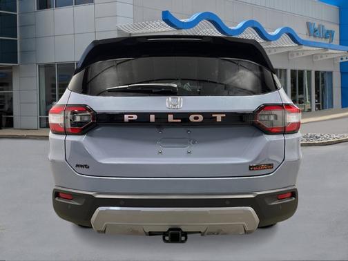 Sonic Gray Pearl 2026 Honda Pilot TrailSport