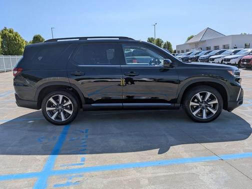 Crystal Black Pearl 2025 Honda Pilot Elite