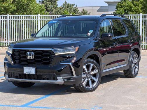 Crystal Black Pearl 2025 Honda Pilot Elite