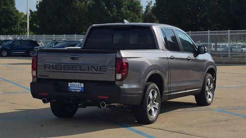 Modern Steel Metallic 2026 Honda Ridgeline RTL