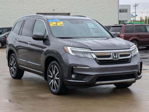 2022 Honda Pilot Touring 8-Passenger
