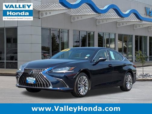 2023 Lexus ES 300h Ultra Luxury