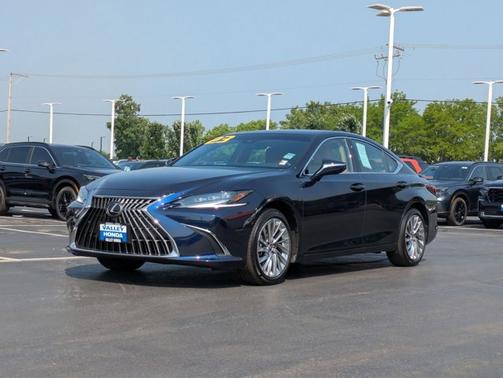 2023 Lexus ES 300h Ultra Luxury