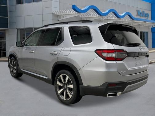 2025 Honda Pilot Touring 8-Passenger