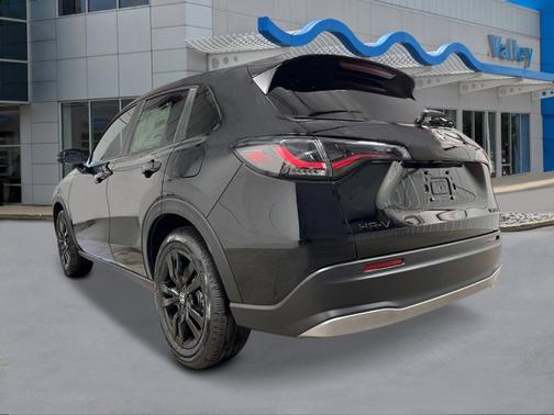 Crystal Black Pearl 2026 Honda HR-V AWD Sport