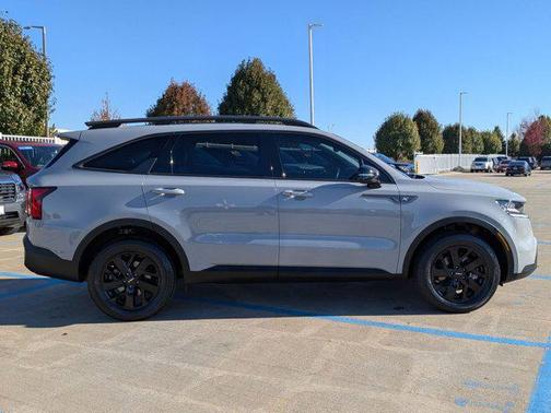 2023 Kia Sorento S