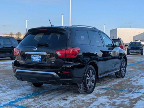 2018 Nissan Pathfinder SL