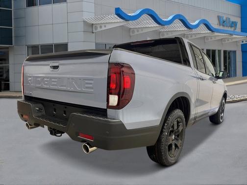 Sonic Gray Pearl 2026 Honda Ridgeline Black
