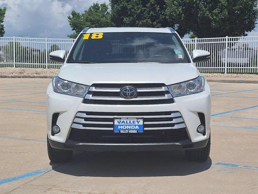 Blizzard Pearl 2018 Toyota Highlander XLE