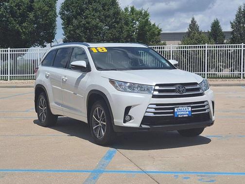 Blizzard Pearl 2018 Toyota Highlander XLE
