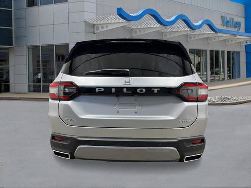 Solar Silver Metallic 2026 Honda Pilot Elite