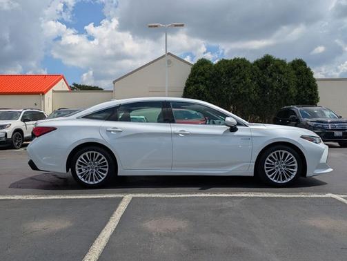 2020 Toyota Avalon Hybrid Limited