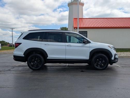 2022 Honda Pilot AWD TrailSport