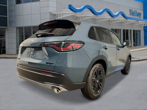 Nordic Forest Pearl 2027 Honda HR-V Sport