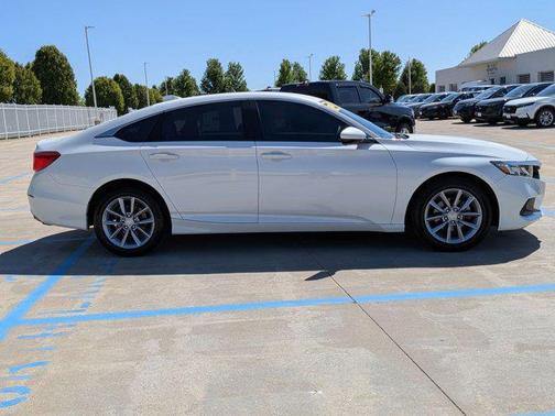 Platinum White Pearl 2021 Honda Accord LX 1.5T