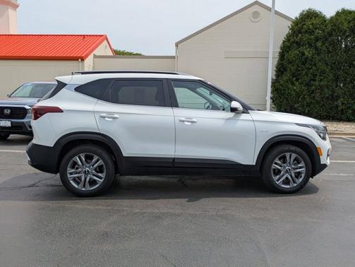 2021 Kia Seltos S