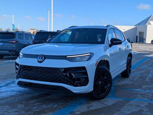 2025 Volkswagen Tiguan 2.0T SE R-Line Black 4MOTION