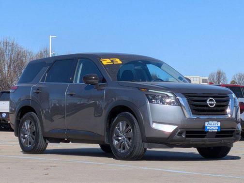 2023 Nissan Pathfinder S 4WD