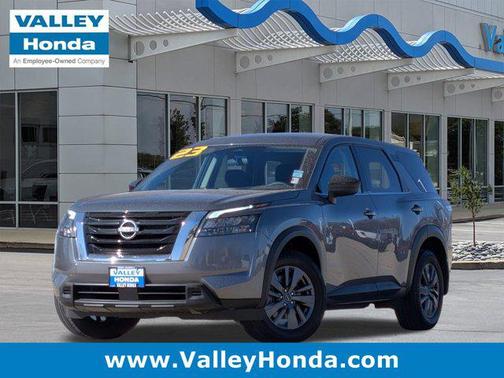 2023 Nissan Pathfinder S 4WD