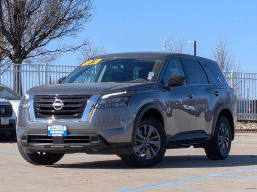 2023 Nissan Pathfinder S 4WD