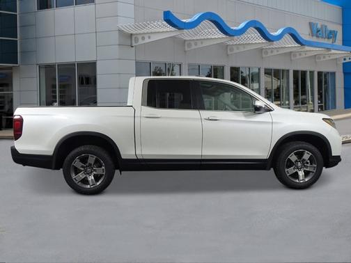 Platinum White Pearl 2026 Honda Ridgeline RTL