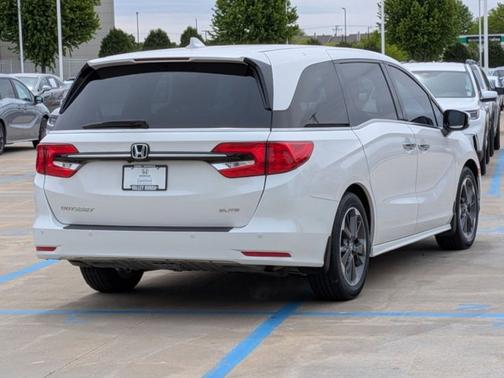 Platinum White Pearl 2023 Honda Odyssey Elite