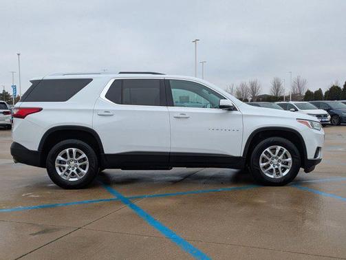 2018 Chevrolet Traverse LT Cloth