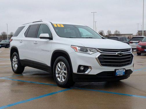 2018 Chevrolet Traverse LT Cloth