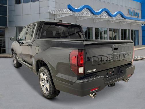 Crystal Black Pearl 2026 Honda Ridgeline RTL